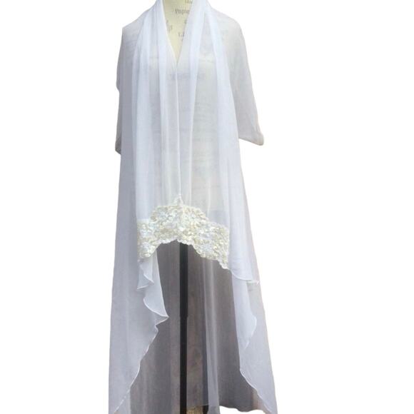 Vintage Other - Vintage Blanche sheer white peignoir with lace and sequins
